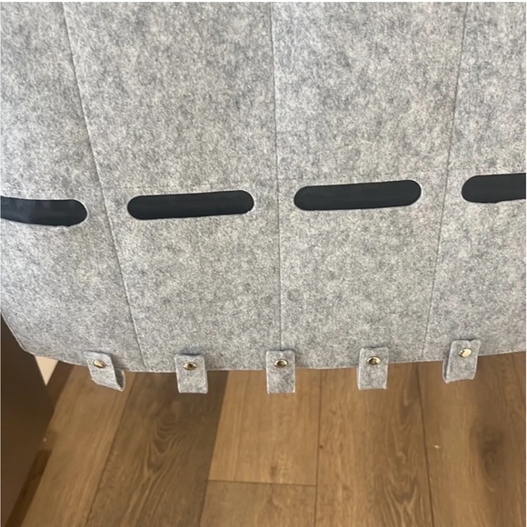 Quay Australia Sunglasses Holder w/Hanger - Picture 3 of 3